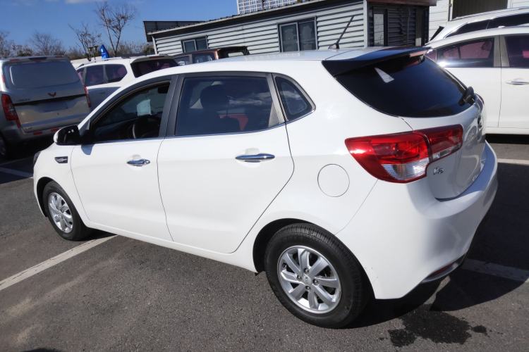 Used Kia K2 2015 Hatchback 1.4L AT GLS Cool Edition
