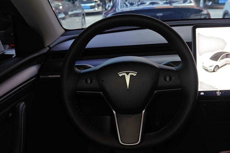 Used Tesla Model Y 2022 Rear-Wheel-Drive Version
