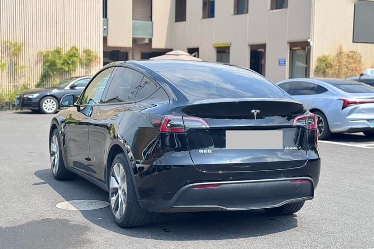 Used Tesla Model Y 2021 Long-Range All-Wheel-Drive Version
