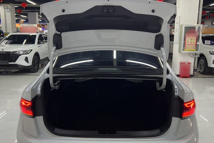 Used Volkswagen Sagitar 2023 300TSI DSG Flyover Edition
