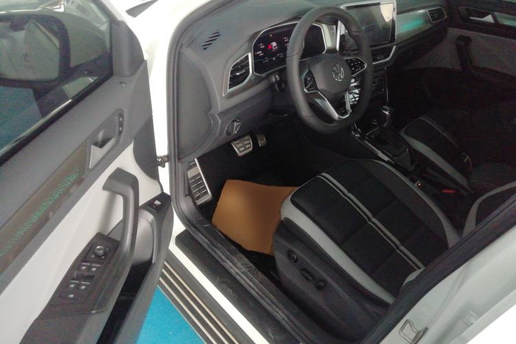 Used Volkswagen T-ROC 2023 300TSI DSG Two-Wheel-Drive Chen Guang Edition