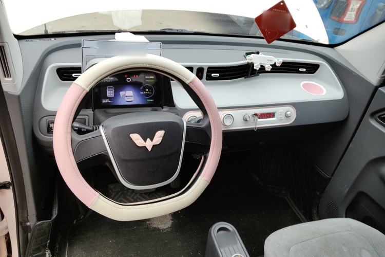 Used Wuling Hongguang MINIEV 2021 Macaron Premium Model – Lithium Iron Phosphate
