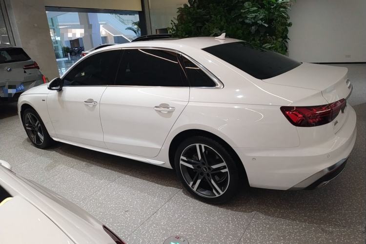 Used Audi A4L 2022 40 TFSI Luxury Dynamic Model
