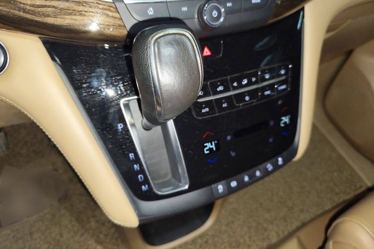 Used Buick GL8 2017 ES 28T Luxury Model China V Standard
