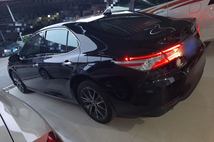 Used Toyota Camry 2021 2.5G Luxury Edition
