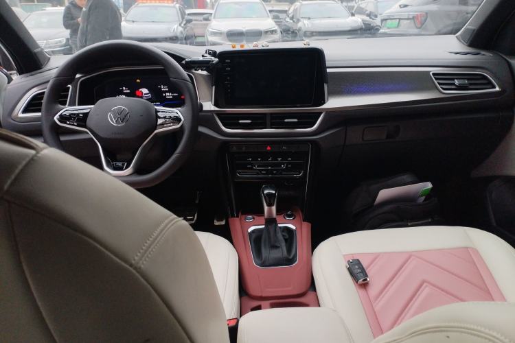 Used Volkswagen T-ROC 2025 300TSI DSG Two-Wheel Drive Chen Guang Edition