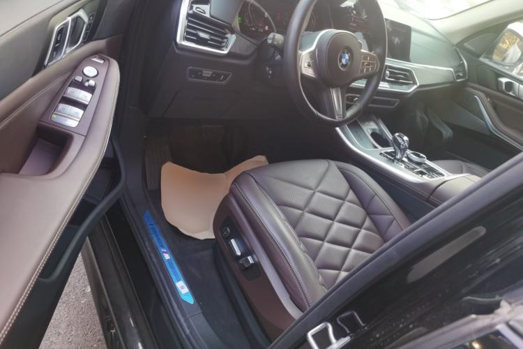 Used BMW X5 2022 xDrive 30Li Luxury M Sport Package