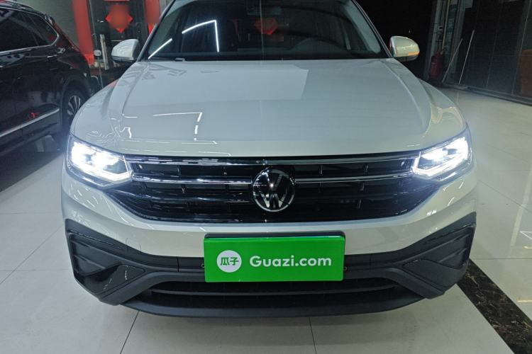 Used Volkswagen Tiguan L 2025 Model, Outstanding Version, 300TSI Automatic Two-Wheel Drive Longteng Edition