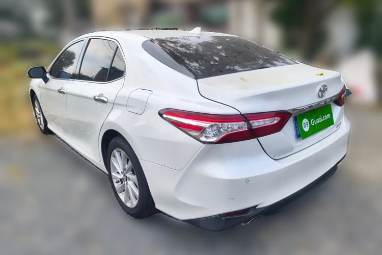 Used Toyota Camry 2021 2.0G Luxury Edition
