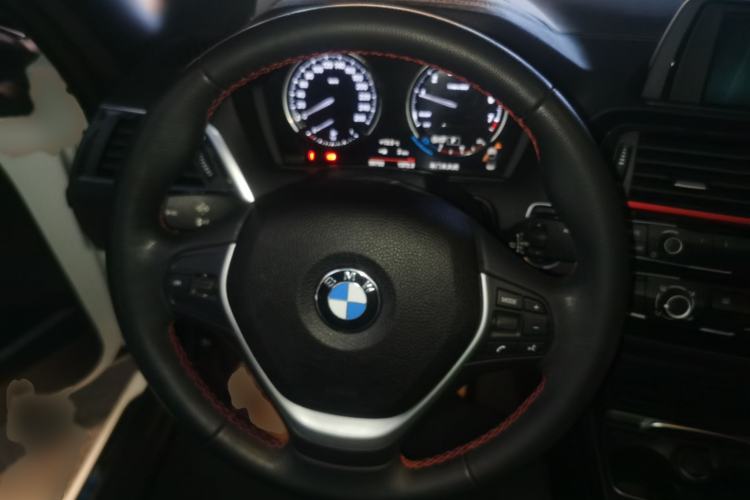 Used BMW 2 Series 2018 220i Convertible Coupe Sports Design Package
