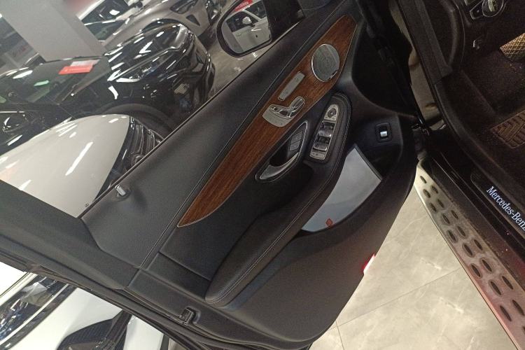 Used Mercedes-Benz GLC 2020 Facelift GLC 300 L 4MATIC Dynamic Edition
