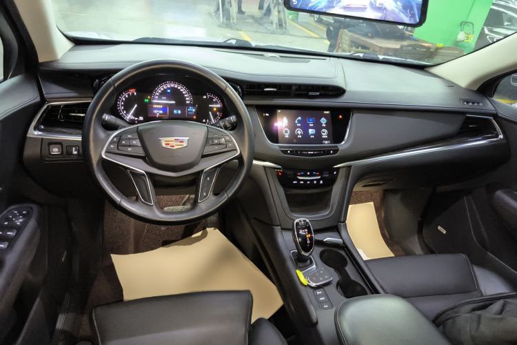 Used Cadillac XT5 2016 28T Four-Wheel Drive Luxury Model
