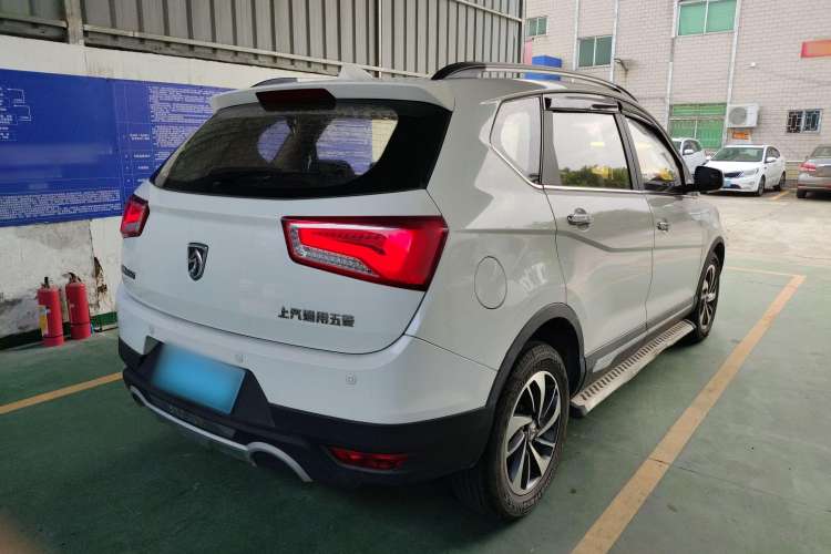 Used Baojun 560 2015 1.8L Manual Luxury Model