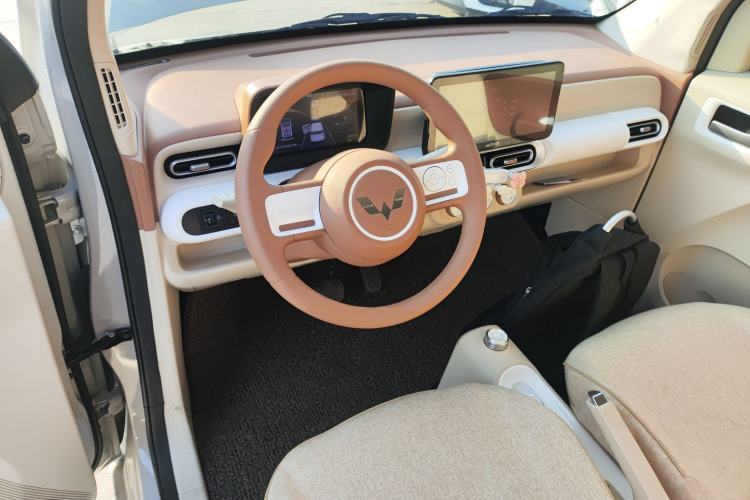 Used Wuling Hongguang MINIEV 2024 3rd Generation 215km Youth Edition
