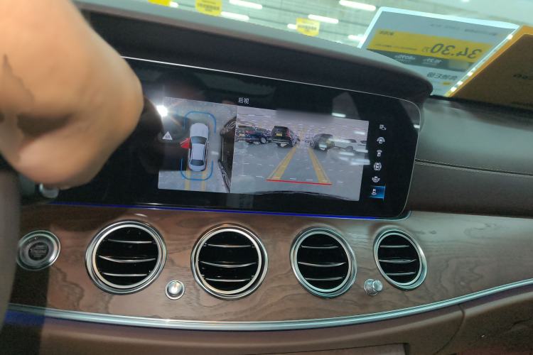 Used Mercedes-Benz E-Class 2023 Updated E 300 L Fashion Edition
