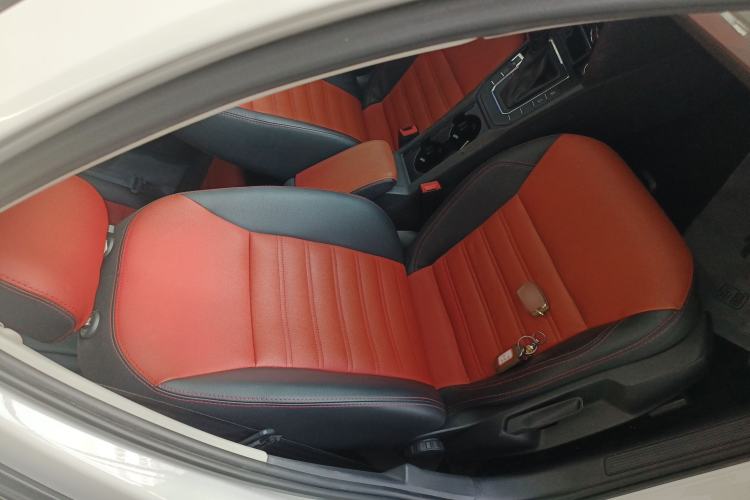 Used Volkswagen Lamando 2018 230TSI DSG Fashion Edition
