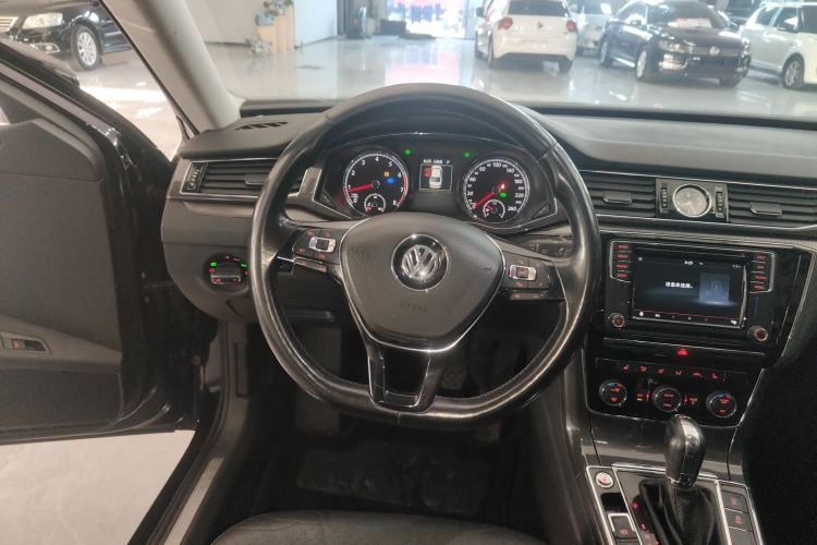 Used Volkswagen Passat 2017 330TSI DSG Prestige Edition
