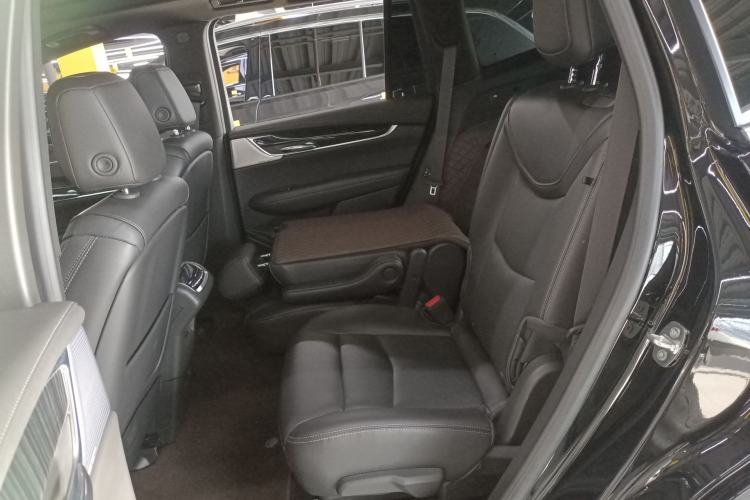 Used Cadillac XT6 2022 2.0T Six-Seater Four-Wheel Drive Luxury Version
