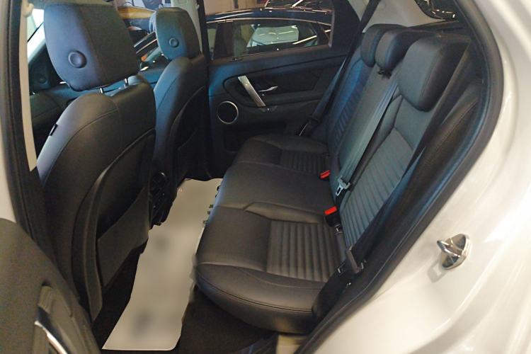 Used Land Rover Discovery Sport 2020 200 PS Family Edition
