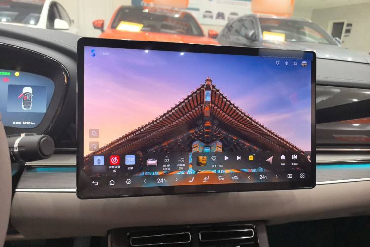 Used BYD Han 2025 EV with 701 km of Laser Radar-Enabled Intelligent Driving
