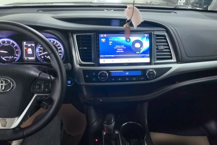 Used Toyota Highlander 2018 2.0T Four-Wheel Drive Luxury Version 7 Seats China VI Standard
