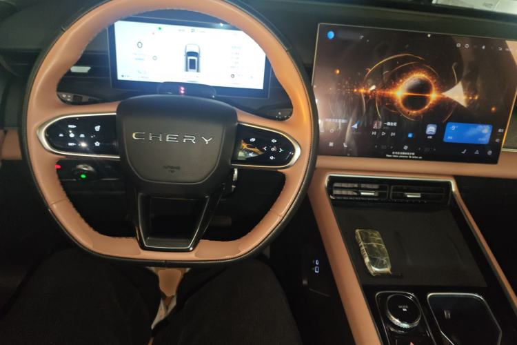 Used Chery Tiggo 8 L 2024 2.0T Two-Wheel Drive Prestige Version 5 Seats
