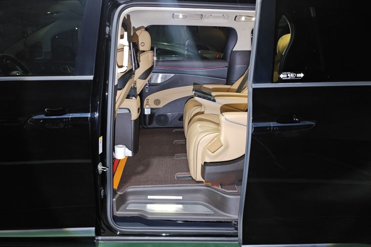 Used Denza D9 2024 DM-i 980 Four-Wheel Drive Flagship Model