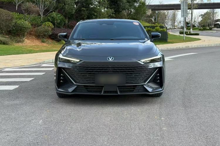 Used Changan UNI-V 2023 1.5T Prestige Model
