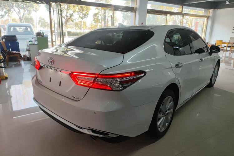 Used Toyota Camry 2023 2.0G Luxury Edition
