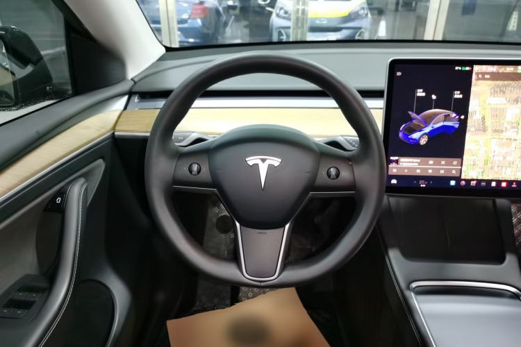 Used Tesla Model Y 2021 Long-Range All-Wheel-Drive Version

