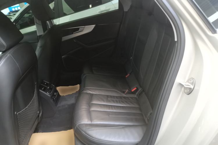 Used Audi A4L 2019 40 TFSI Fashion Edition China VI Emission Standard
