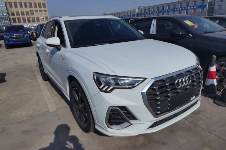 Used Audi Q3 2022 35 TFSI Fashion Dynamic Model
