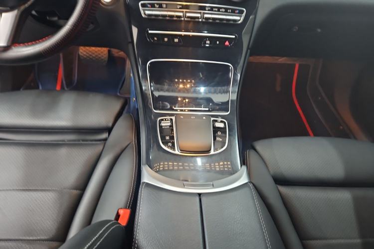 Used Mercedes-Benz GLC 2020 GLC 260 L 4MATIC Dynamic Model
