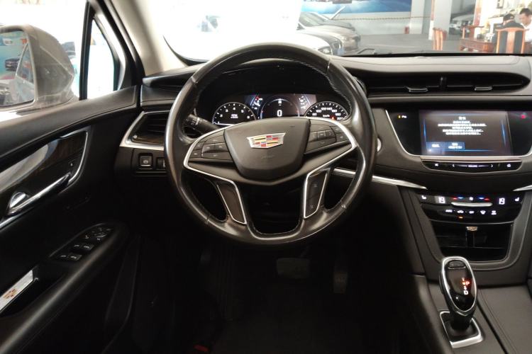 Used Cadillac XT5 2018 28T Four-Wheel Drive Luxury Model
