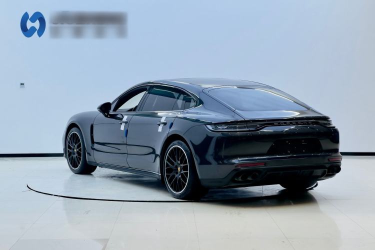 Used Porsche Panamera 2023 Restyled Panamera 4 Executive Extended Platinum Edition 2.9T