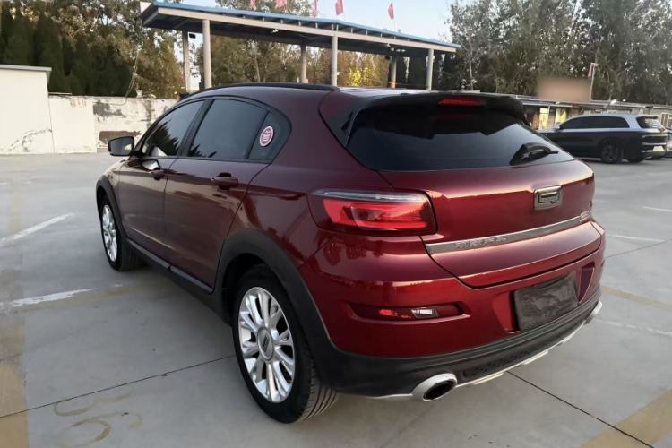 Used Qoros 3 2015 Urban SUV 1.6T Automatic ZhiKu Model
