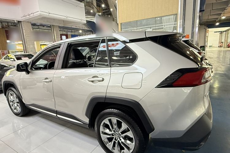 Used Toyota Wildlander 2022 2.0L CVT Two-Wheel Drive Luxury Edition
