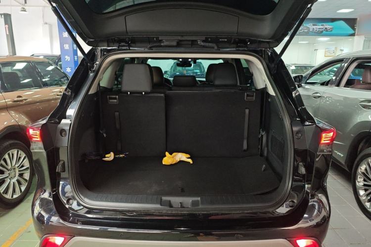 Used Toyota Highlander 2023 2.5L Smart Electric Hybrid Dual-Motor All-Wheel-Drive Luxury 7-Seater
