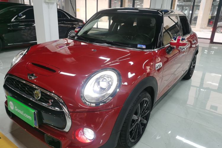 Used  MINI 2016 2.0T COOPER S Pioneer Edition Five-Door Model
