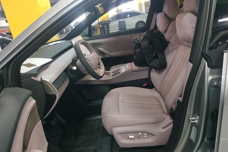 Used ONVO L60 2024 60 kWh Rear-Drive Version
