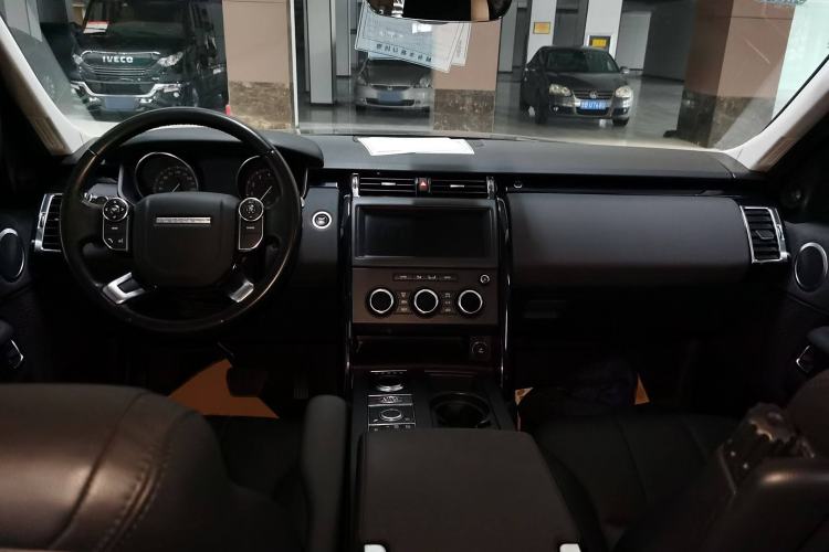 Used Land Rover Discovery 2018 3.0 SC V6 SE
