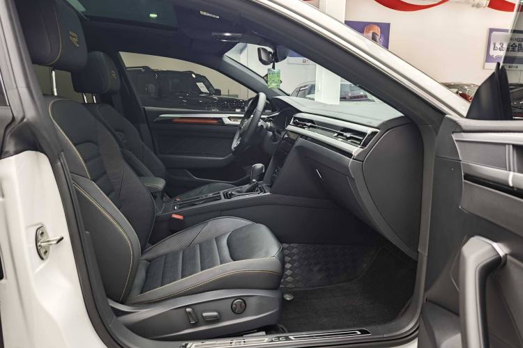 Used Volkswagen FAW-Volkswagen CC 2024 380TSI Striking Edition
