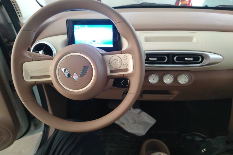 Used Wuling Hongguang MINIEV 2025 Four-Door Version Advanced Edition
