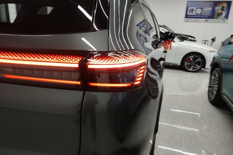 Used Chery Tiggo 8 PLUS 2025 290TGDI DCT Prestige 5-Seater
