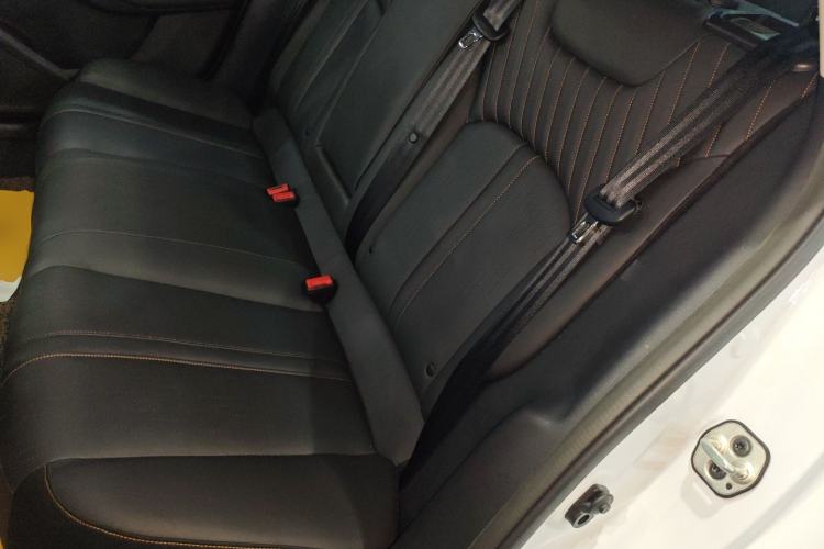 Used Dongfeng Aeolus Yixuan MAX 2023 1.5T Ultra-Stylish Trendsetting Dad Edition
