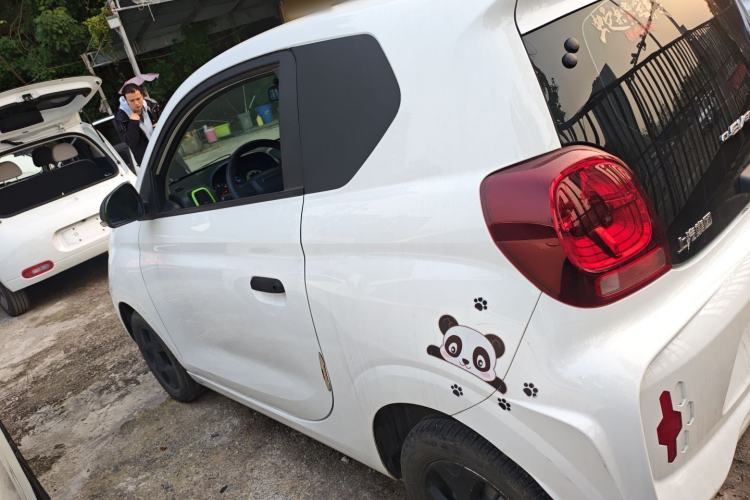 Used Roewe Clever 2021 302km All-Round Version
