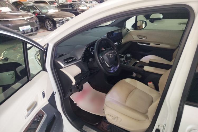 Used Toyota Granvia 2023 2.5L Hybrid Prestige PLUS Edition