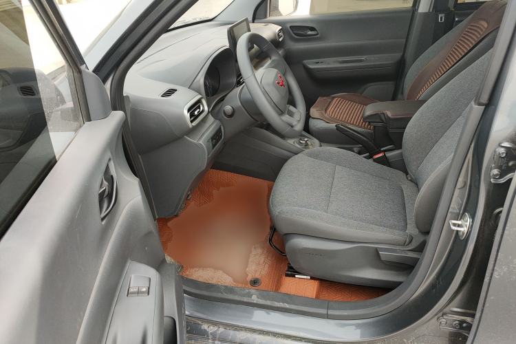 Used Wuling Hongguang New Energy 2024 All-Electric Model 300KM Standard Version
