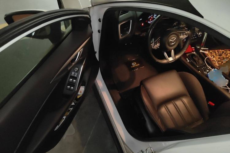 Used Mazda CX-4 2018 2.5L Automatic 4x4 Sky Passion Edition China VI Standard
