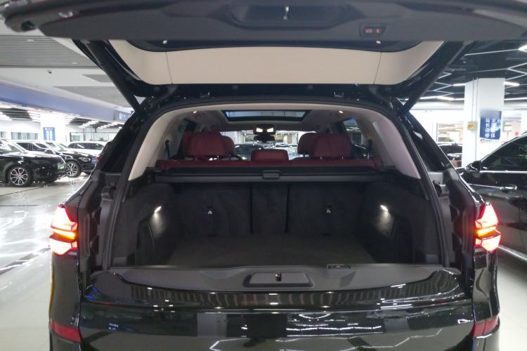 Used BMW X5 2023 xDrive 30Li Luxury M Sport Night Edition Package
